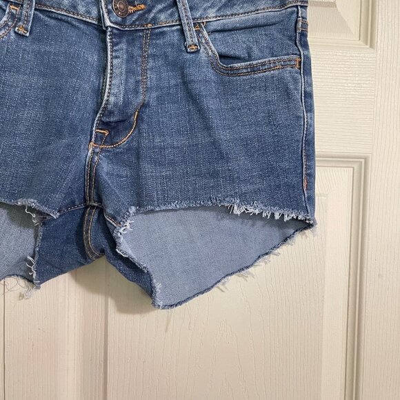 Old Navy Womens Dark Wash Rockstar Cut Off Denim Jean Shorts Size 2 - Picture 3 of 5